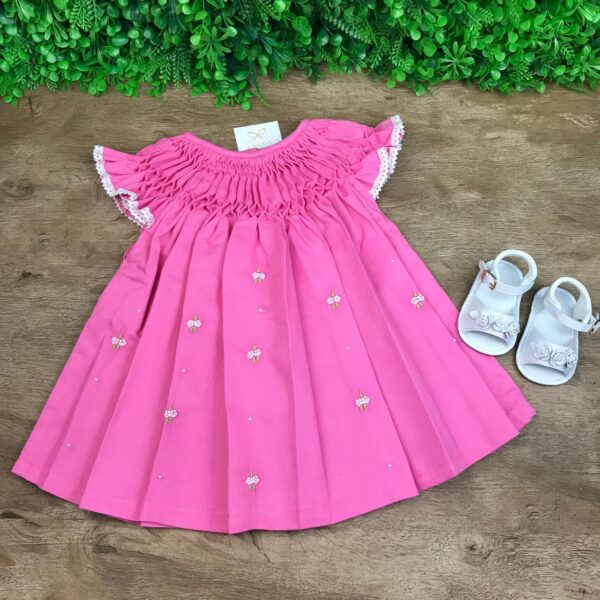 Vestido Casinha de Abelha Bordado Rosa Chiclete