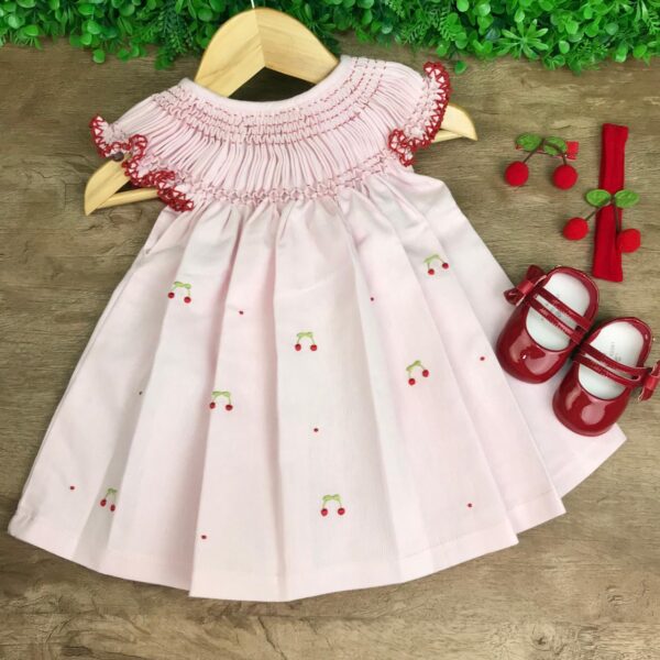 Vestido Casinha de Abelha Rosa Bordado Cerejinha